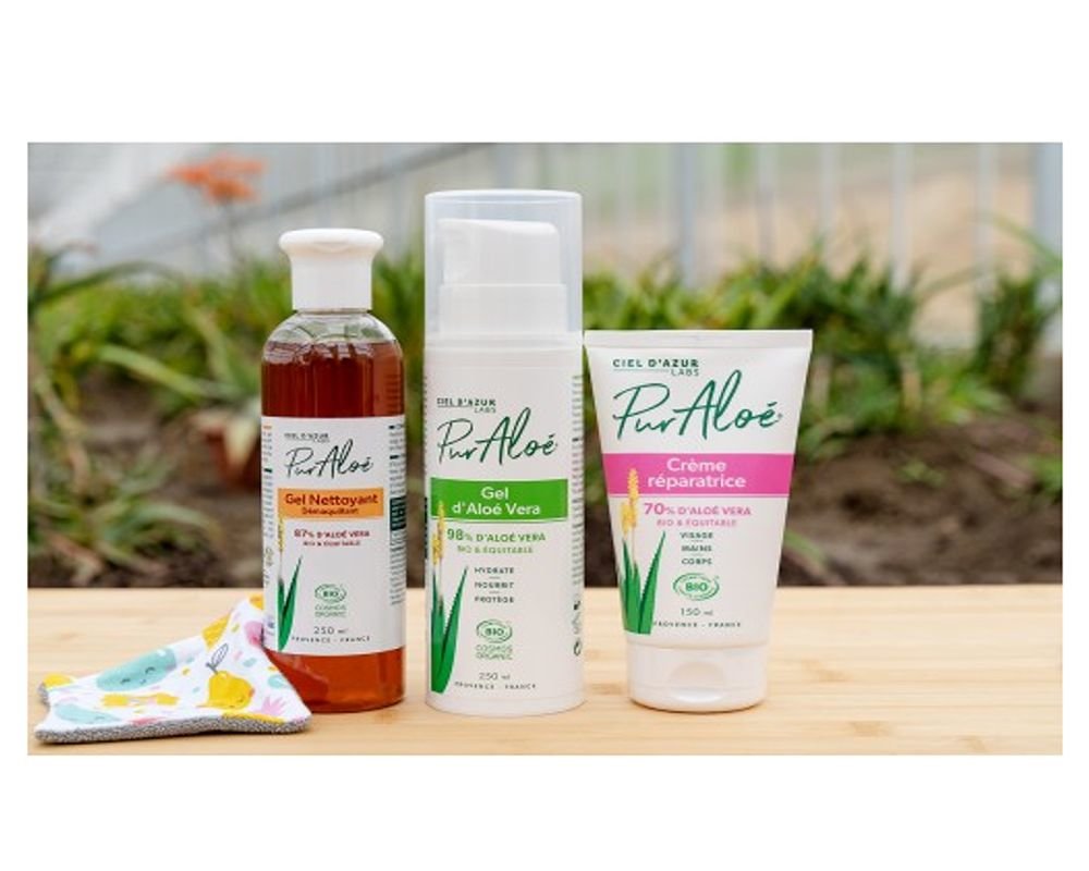 Restorative Cream with Organic Aloe Vera and Equitable - Pure Aloe - 150 ml